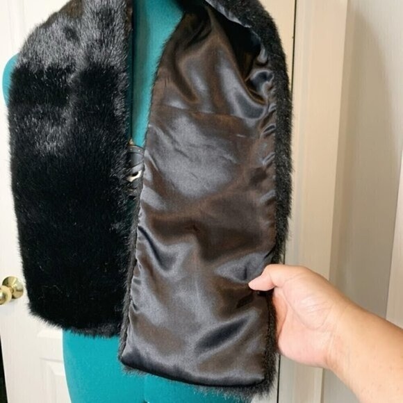 Faux Fur Winter Warm Black Collar Scarf - Picture 3 of 6
